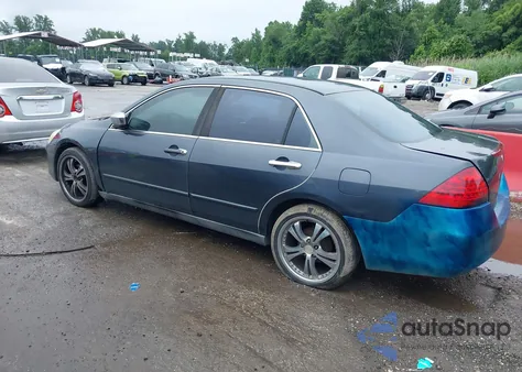 2007 Honda Accord 2.4 Lx z USA, uszkodzony, nr VIN 1HGCM56497A116201